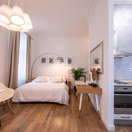 Modern Downtown Apt - Renovated, On Ideal Location Praga Exterior foto