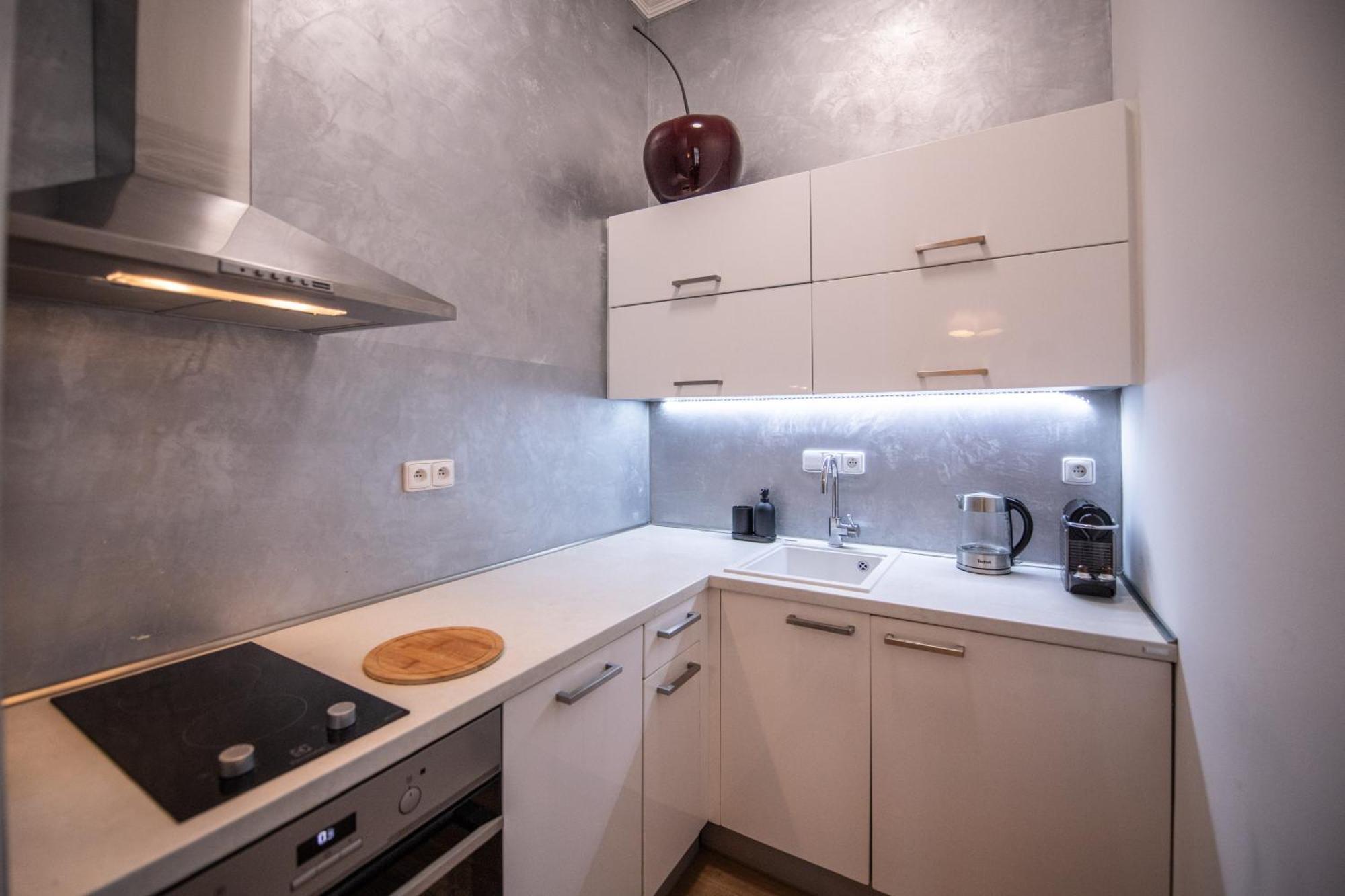Modern Downtown Apt - Renovated, On Ideal Location Praga Exterior foto