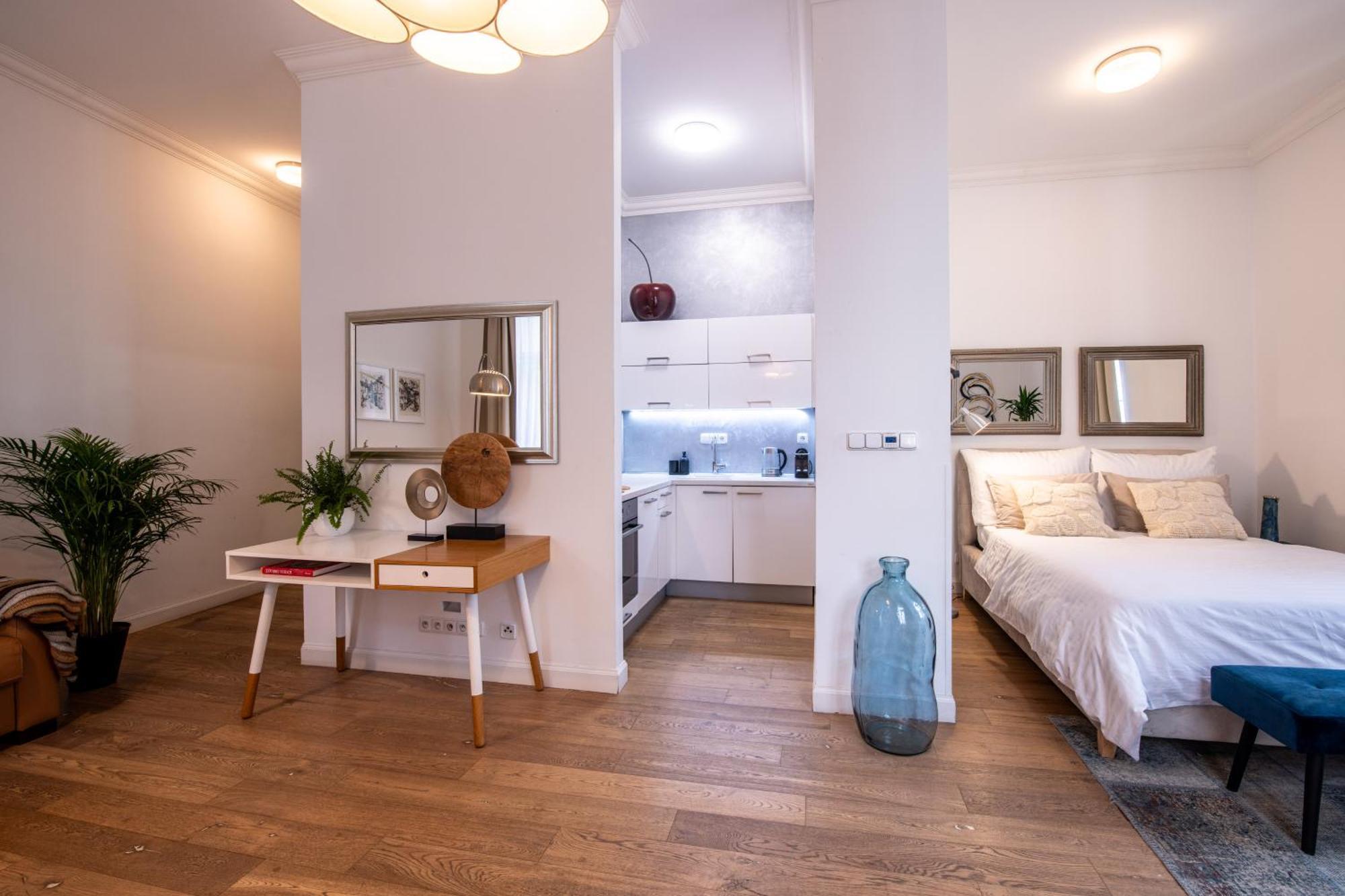 Modern Downtown Apt - Renovated, On Ideal Location Praga Exterior foto
