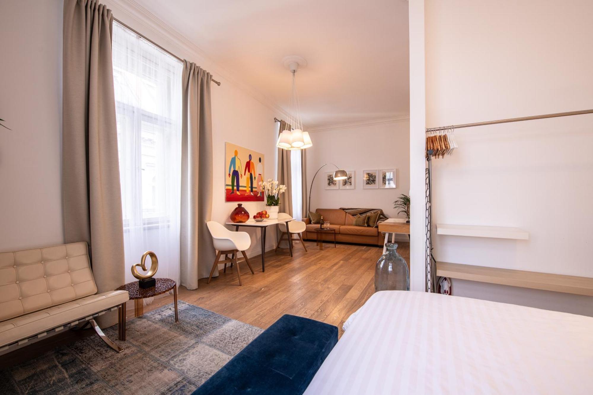 Modern Downtown Apt - Renovated, On Ideal Location Praga Exterior foto