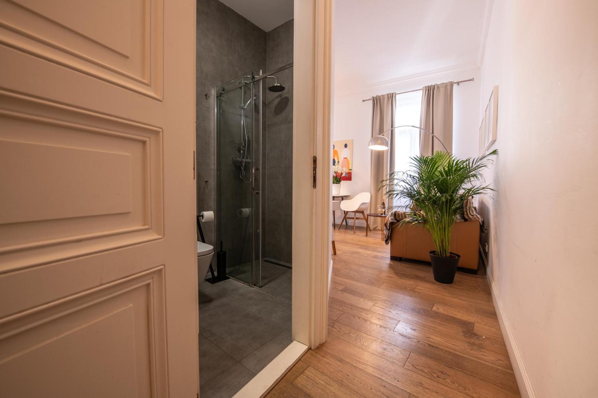 Modern Downtown Apt - Renovated, On Ideal Location Praga Exterior foto
