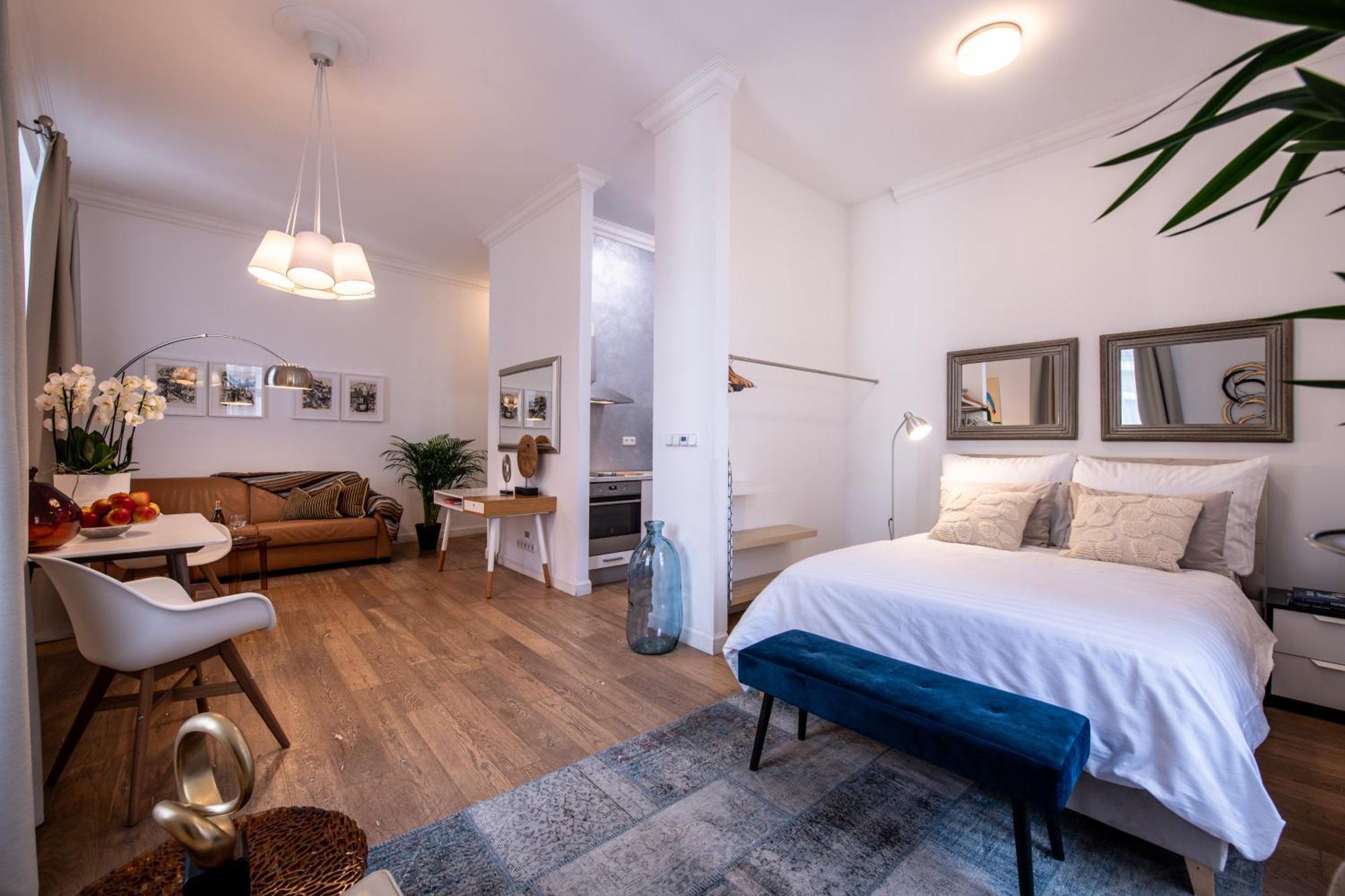 Modern Downtown Apt - Renovated, On Ideal Location Praga Exterior foto